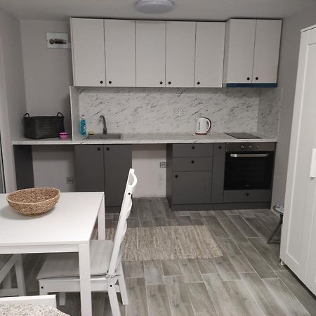 Студио В Центъра На Град Бургас. Exterior foto